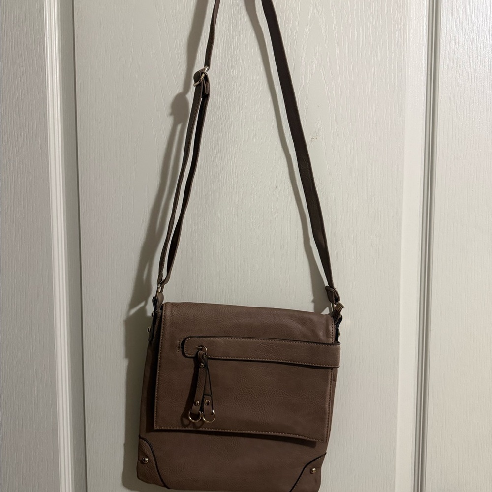 Elegant Brown Crossbody Bag